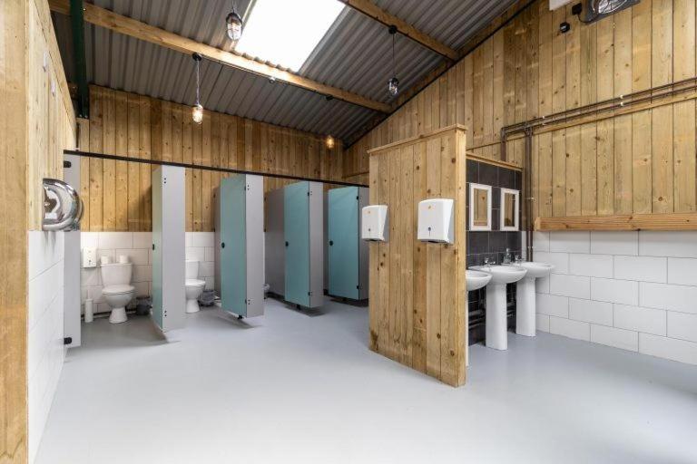 9 Eagles Eyrie, Camp Tapnell *